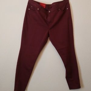 NWT JLO skinny pants